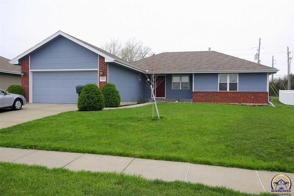 4125 SW Moundview Dr, Topeka, KS 66610 - photo 1