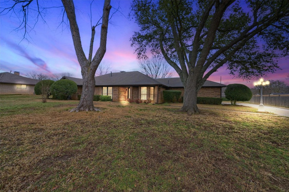 5509 Camino Dos Lagos Dr, Sherman, TX 75090 - photo 1