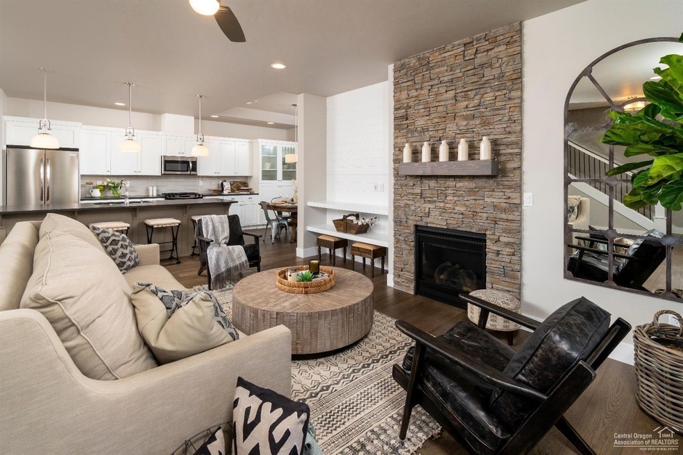 4190 SW Badger Ct, Redmond, OR 97756 - photo 1