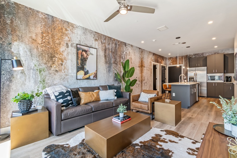 For Sale $629,900 • Co-Listing Agent