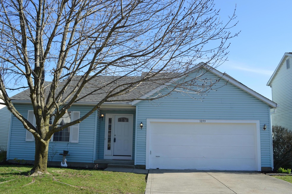 1099 Viewpointe Front