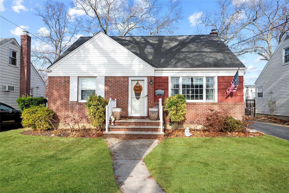 Sold $815,000 • Co-Listing Agent