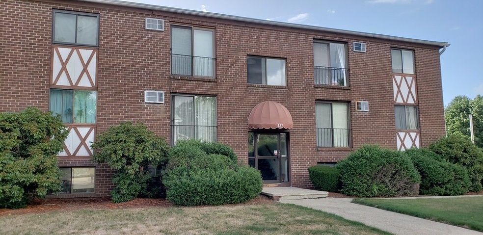 127 King St unit 103, Franklin, MA 02038 - photo 1