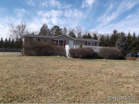 33 Bittersweet Dr, Hendersonville, NC 28792 - photo 1