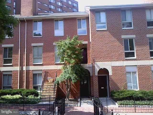 18 Andrew Place, Baltimore, MD 21201 - photo 1