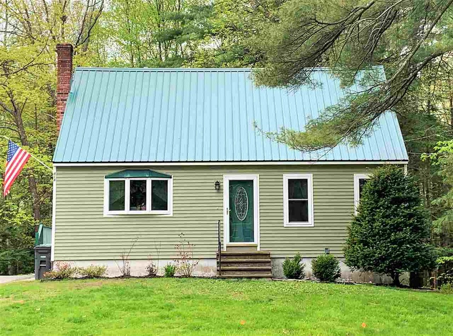 414 Nadine Rd, Pembroke, NH 03275 - photo 1