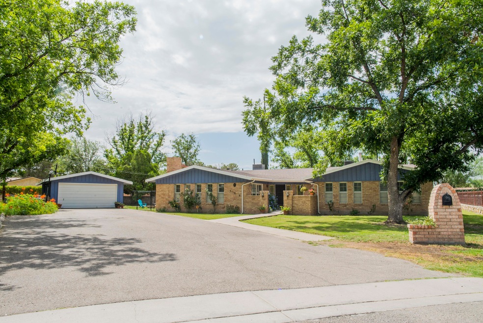 308 Drury Ln, El Paso, TX 79915 - photo 1