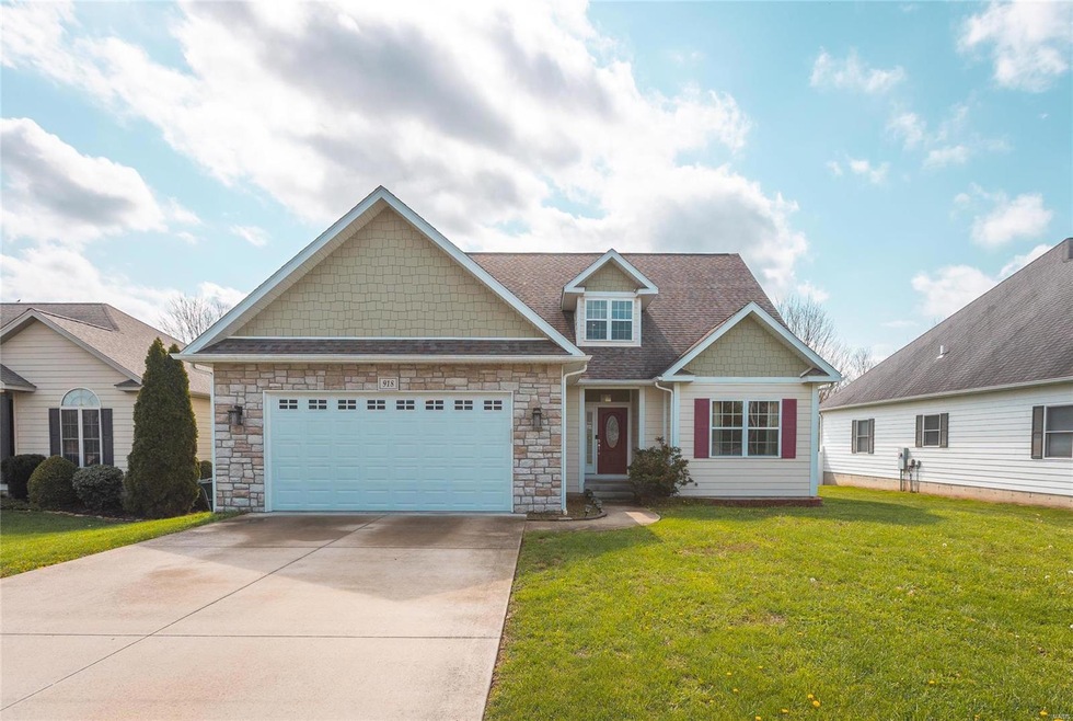 918 Brookside Ln, Rolla, MO 65401 - photo 1