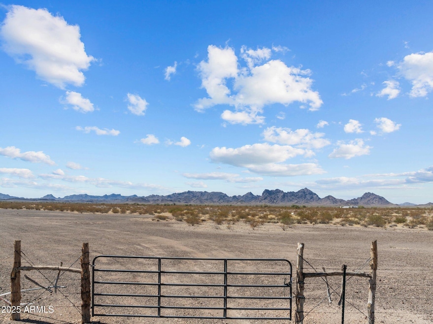 39003 Avenue 41 E, Salome, AZ 85348 - photo 1