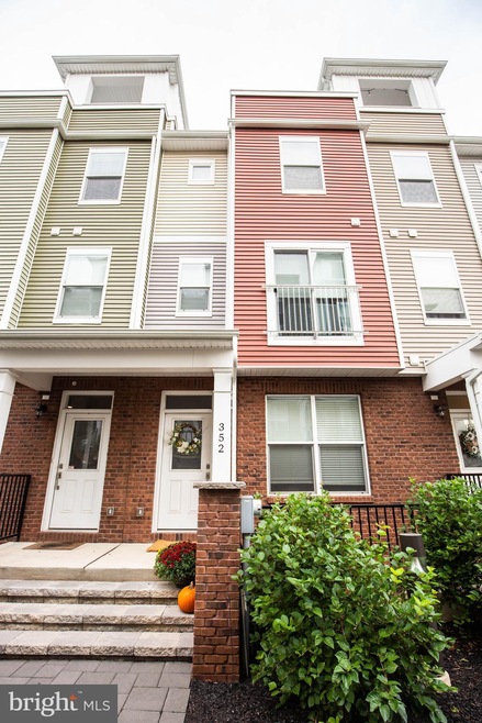 352 W 7th Ave, Conshohocken, PA 19428 - photo 1