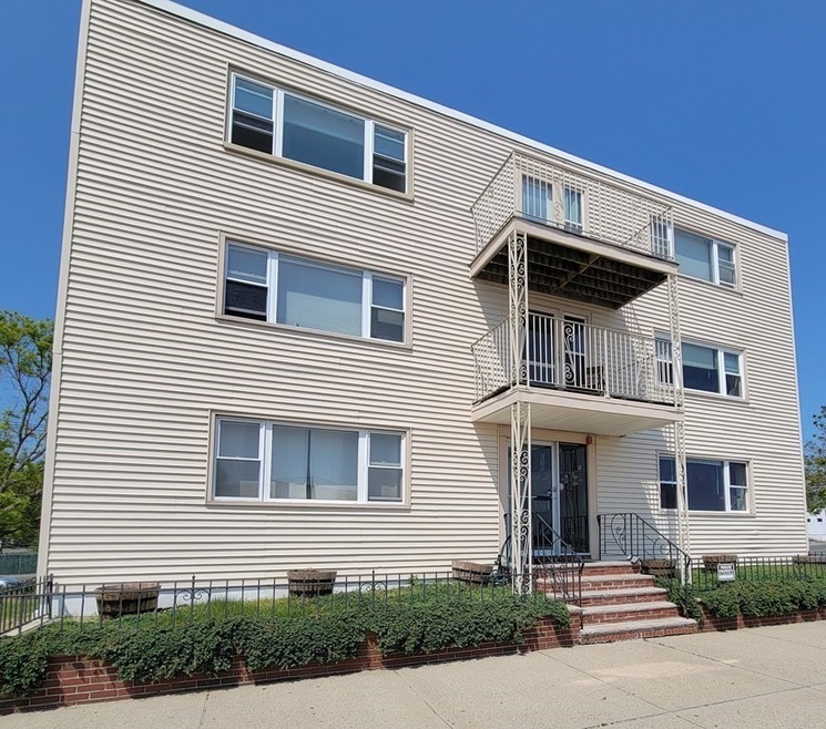 71 Revere Beach Blvd unit 10, Revere, MA 02151 - photo 1
