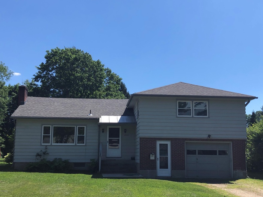 16 Ivy Ln, Pittsfield, MA 01201 - photo 1