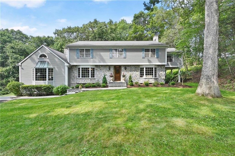 Custom built 12 room colonial located on a cul de 