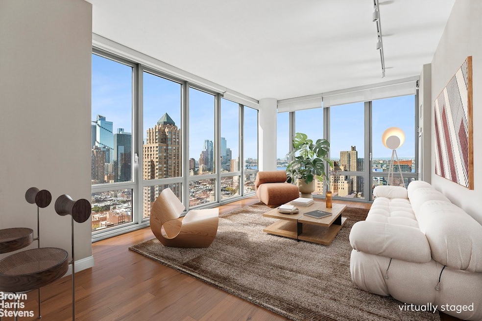 For Sale $2,495,000 • Co-Listing Agent