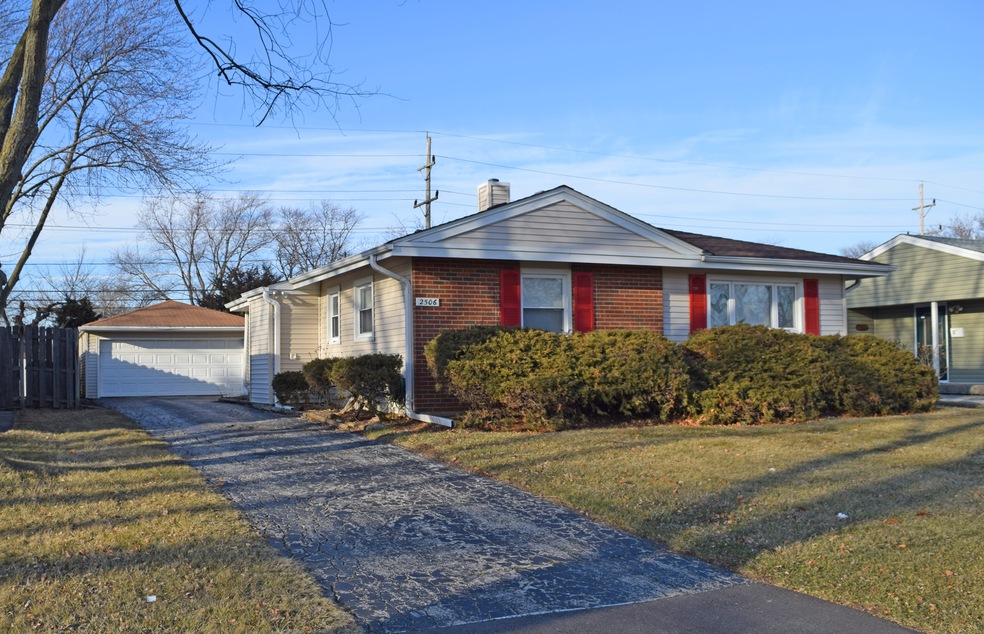 2506 Central Rd, Rolling Meadows, IL 60008 - photo 1