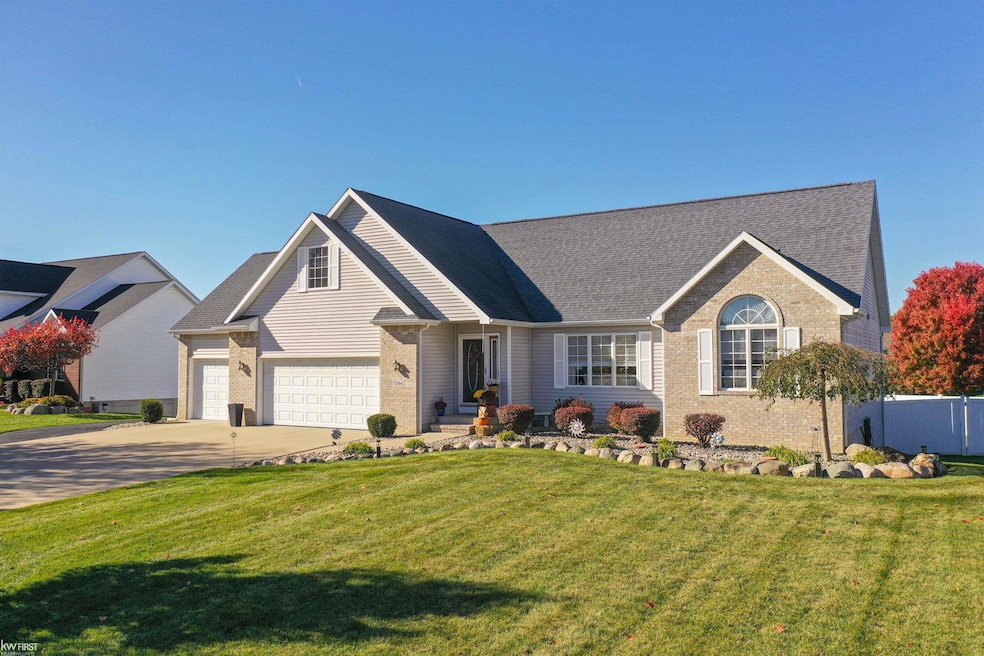 Pending $399,900 • Co-Listing Agent