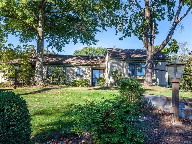 605 Heritage Village unit B, Southbury, CT 06488 - photo 1