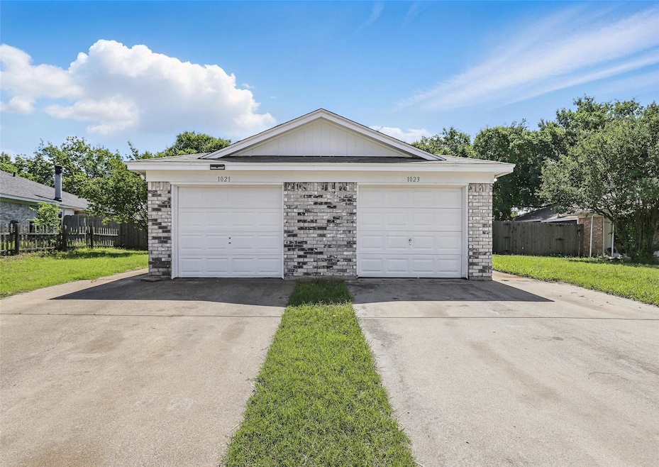 For Sale $400,000 • Co-Listing Agent