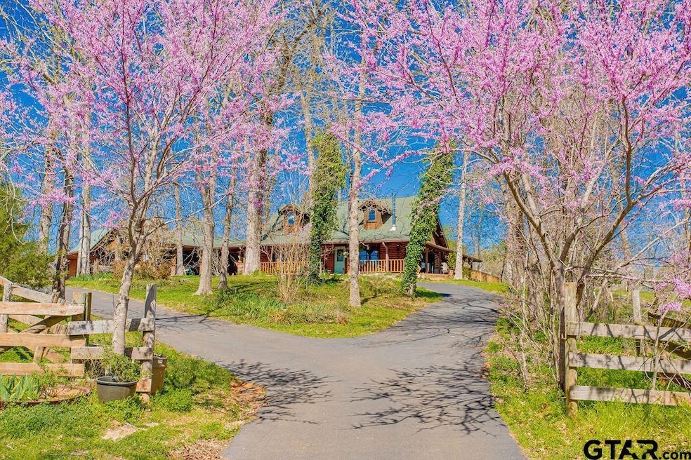 For Sale $597,500 • Co-Listing Agent