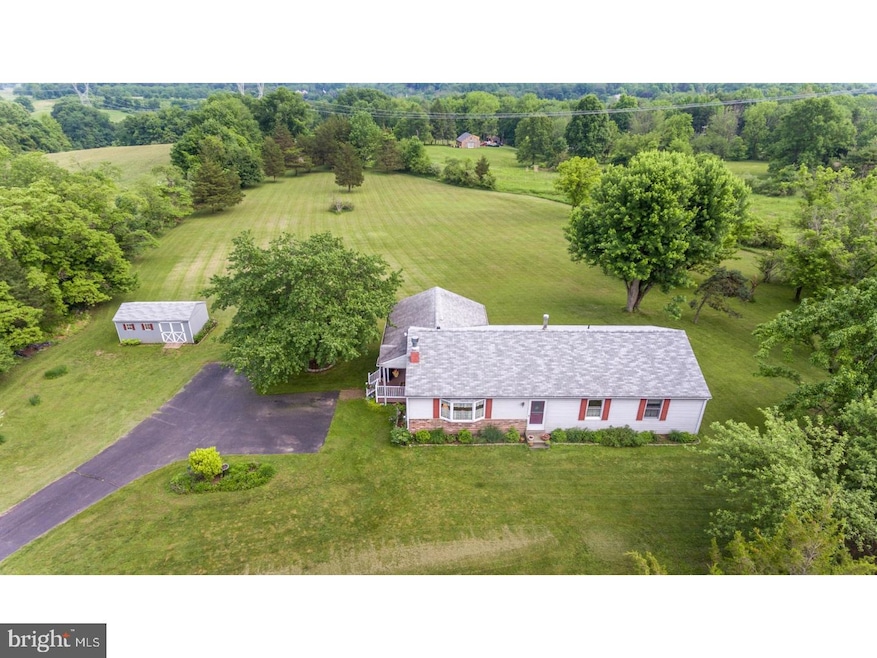 4059 Tollgate Rd, New Hope, PA 18938 - photo 1