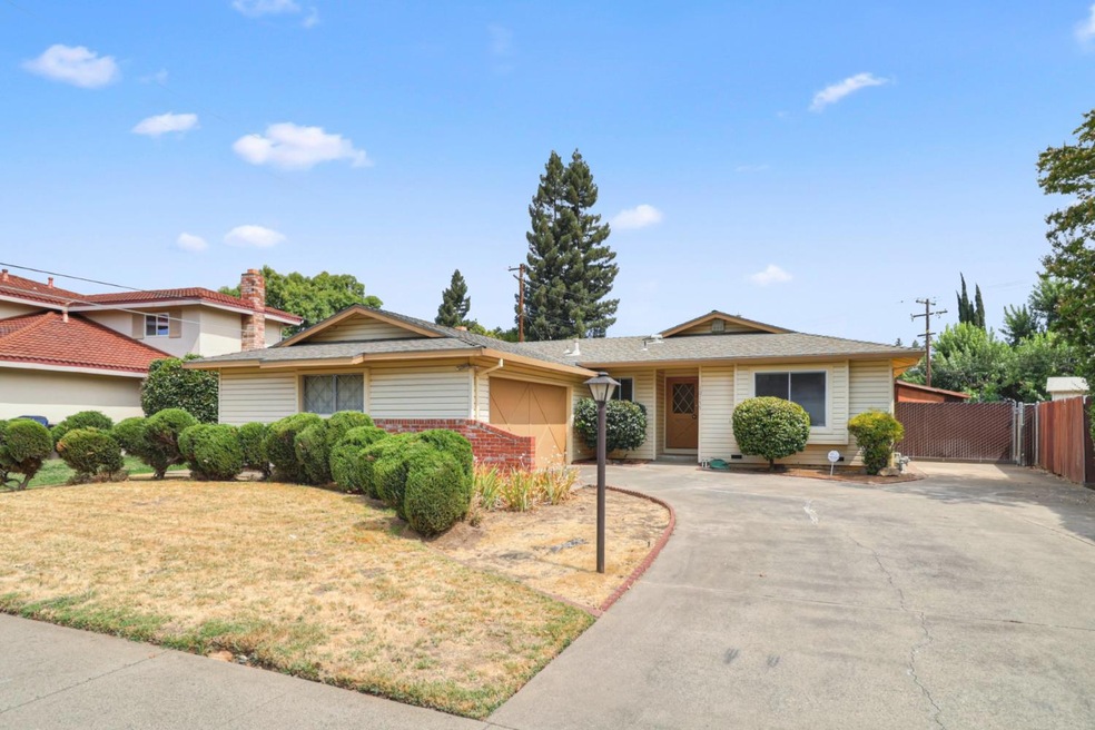 10155 La Gloria Way, Rancho Cordova, CA 95670 - photo 1