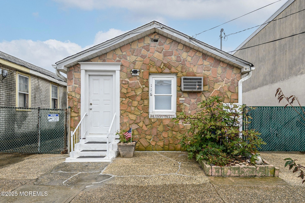 For Sale $199,999 • Co-Listing Agent