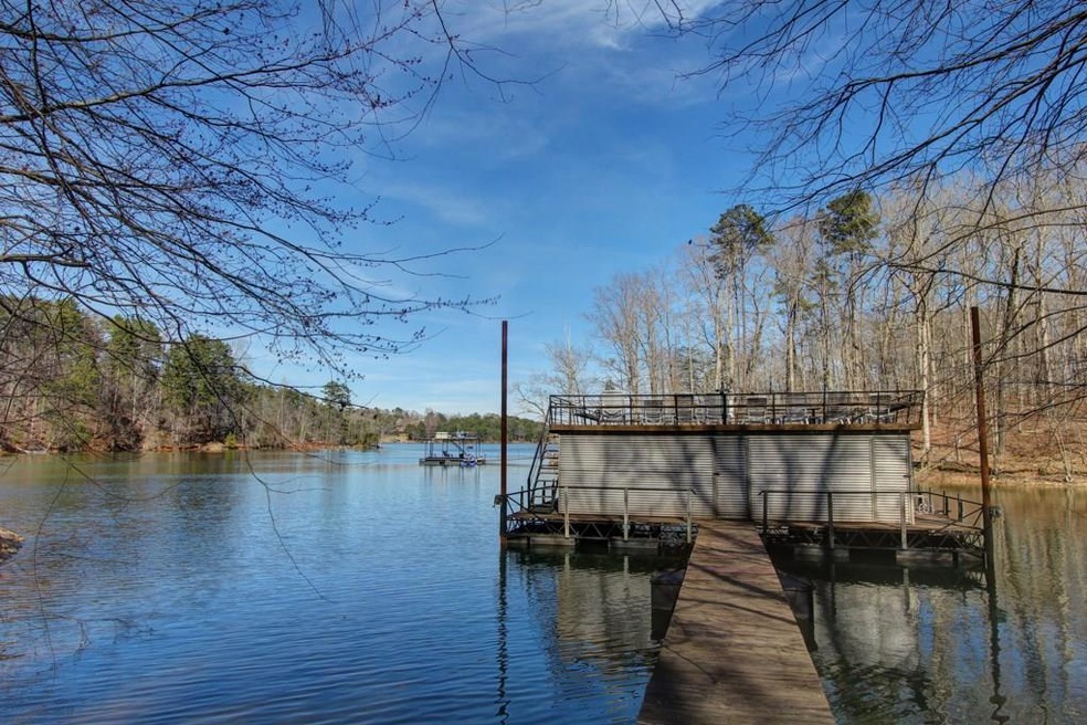 3436 Crown Dr, Gainesville, GA 30506 - photo 1