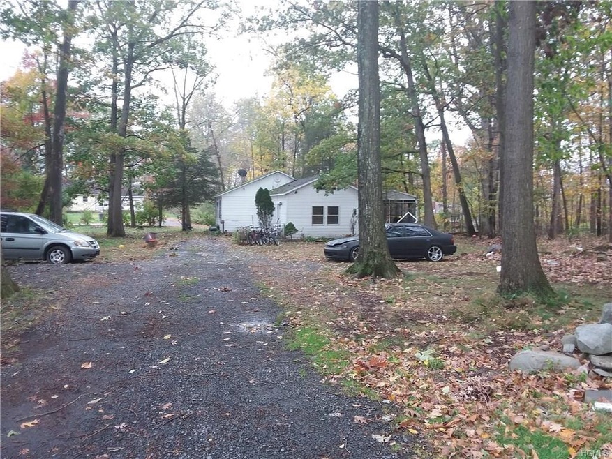 14 Blueberry Ln, Highland Mills, NY 10930 - photo 1