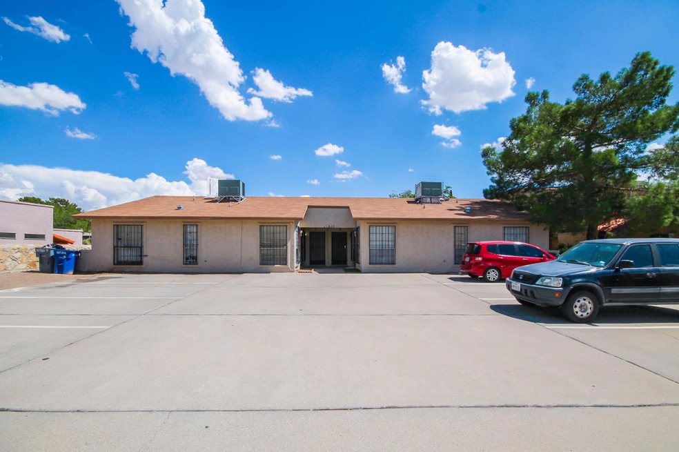 10720 Forest Ridge Ln unit C, El Paso, TX 79935 - photo 1
