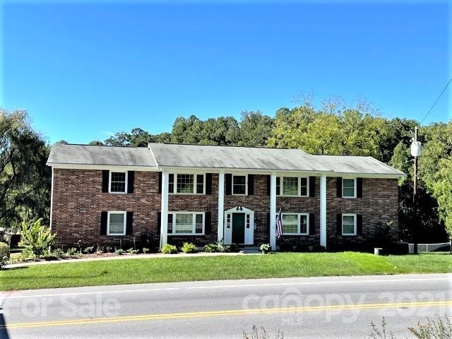 530 Whispering Hills Dr unit 3, Hendersonville, NC 28792 - photo 1