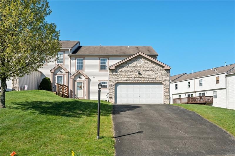 Beautiful 4 bedroom 4.5 bath end unit