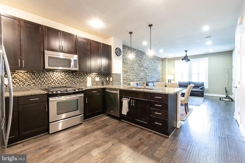 2203 Richmond Hwy unit 101, Alexandria, VA 22301 - photo 1