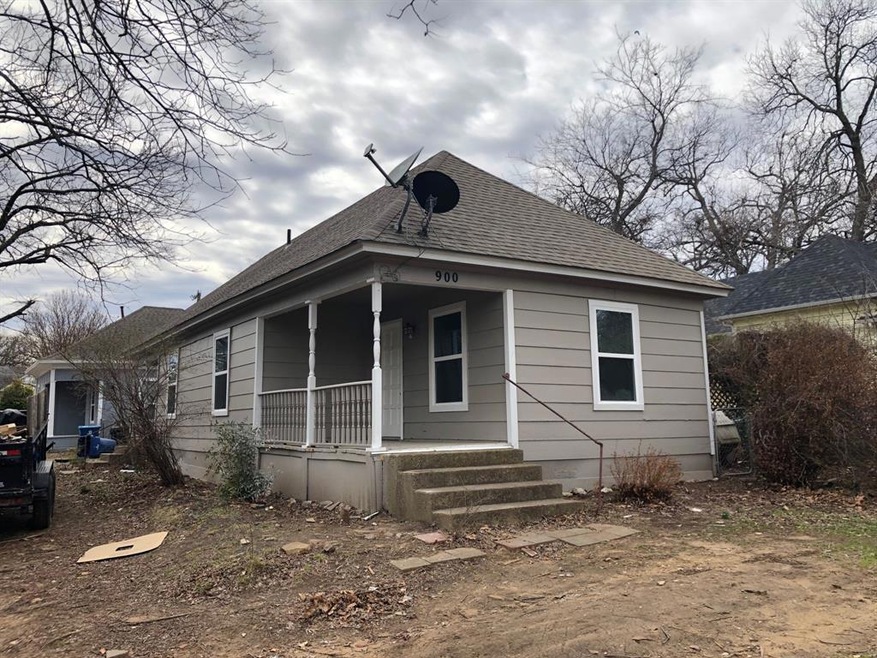 900 W Nelson St, Denison, TX 75020 - photo 1