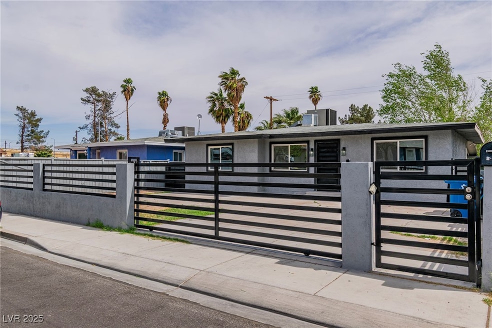 244 N 19th St, Las Vegas, NV 89101 - photo 1