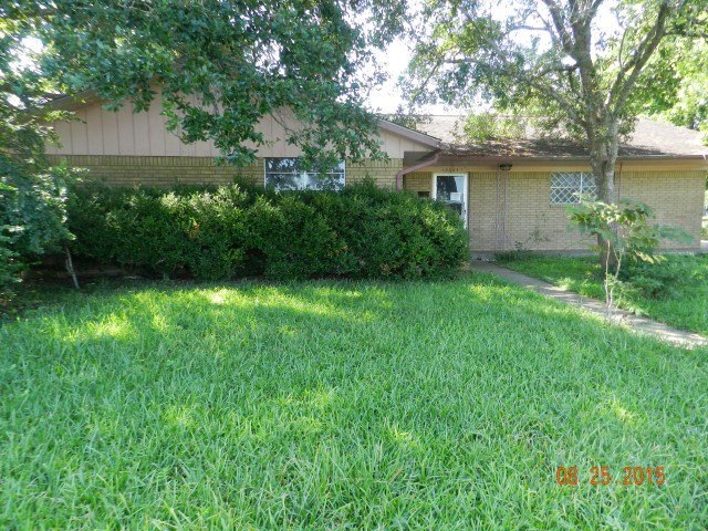 1908 Linden Dr, Bay City, TX 77414 - photo 1