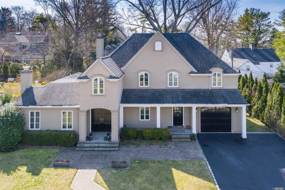 8 North Ct, Port Washington, NY 11050 - photo 1