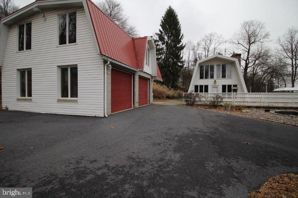 1401 Holtwood Rd, Holtwood, PA 17532 - photo 1