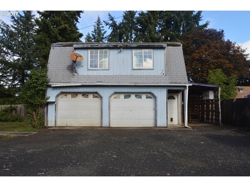 326 Log Cabin St, Independence, OR 97351 - photo 1