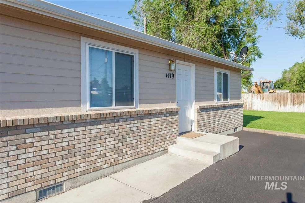 1417 Holly St, Nampa, ID 83686 - photo 1