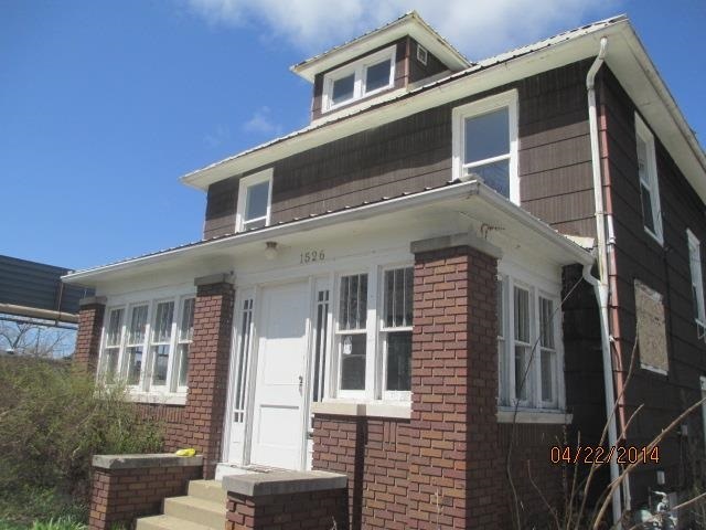 1526 W Indiana Ave, Elkhart, IN 46516 - photo 1