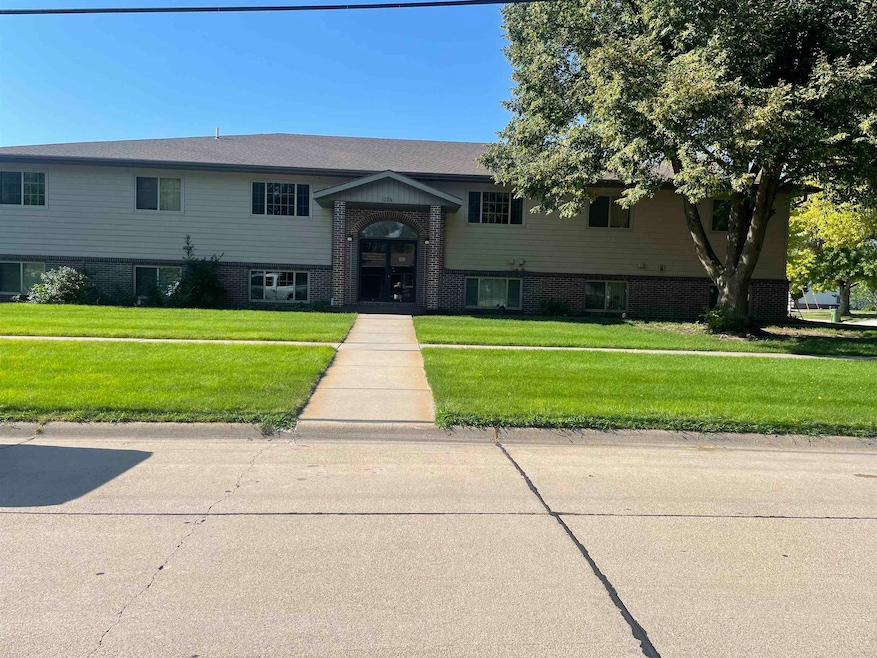 Pending $975,000