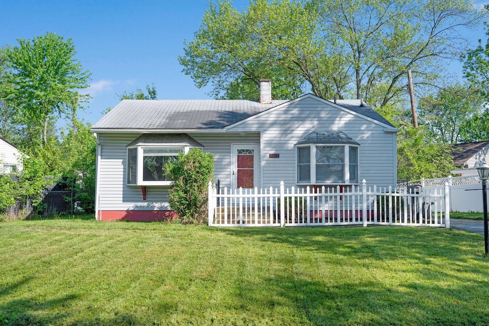 1-web-or-mls-A7408587