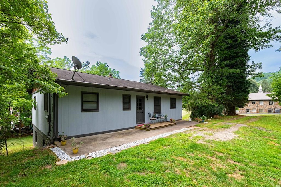 57 Gribble Hill Rd, Franklin, NC 28734 - photo 1