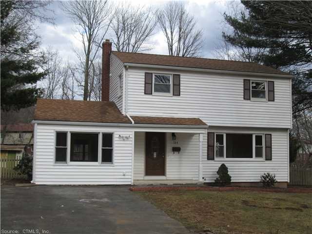 104 Hickory Cir, Middletown, CT 06457 - photo 1