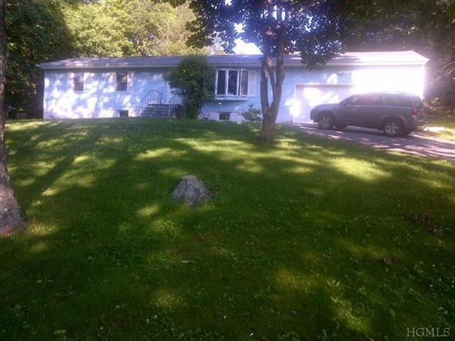 23 Memory Ln, East Fishkill, NY 12533 - photo 1