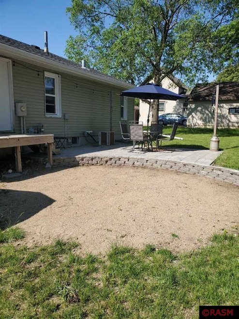 913 4th St S, New Ulm, MN 56073 - photo 1