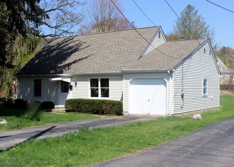 23 Webber St, Bloomingdale, NJ 07403 - photo 1