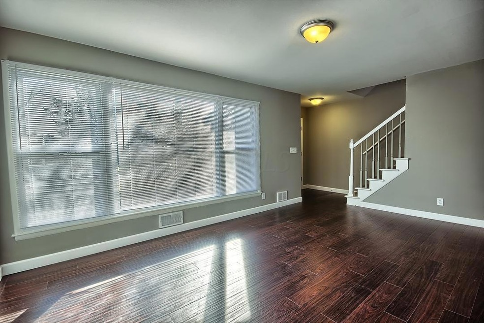 Living Room 5