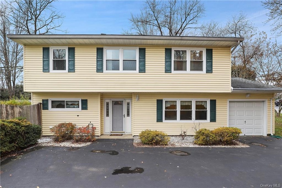 207 Ravencrest Rd, Yorktown Heights, NY 10598 - photo 1