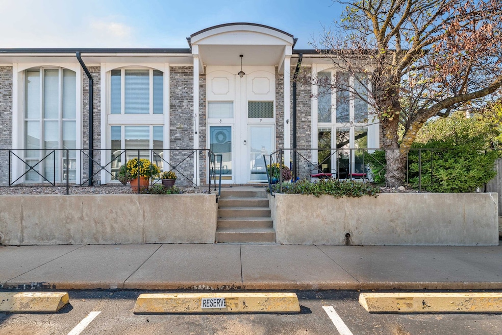 725 N Stackman Dr, Wichita, KS 67203 - photo 1